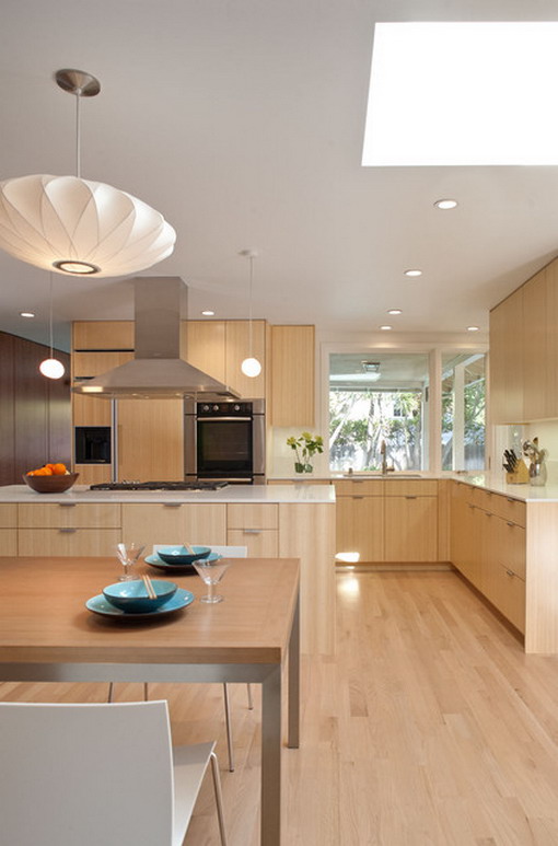 Contemporary Light Maple Kitchen Cabinets