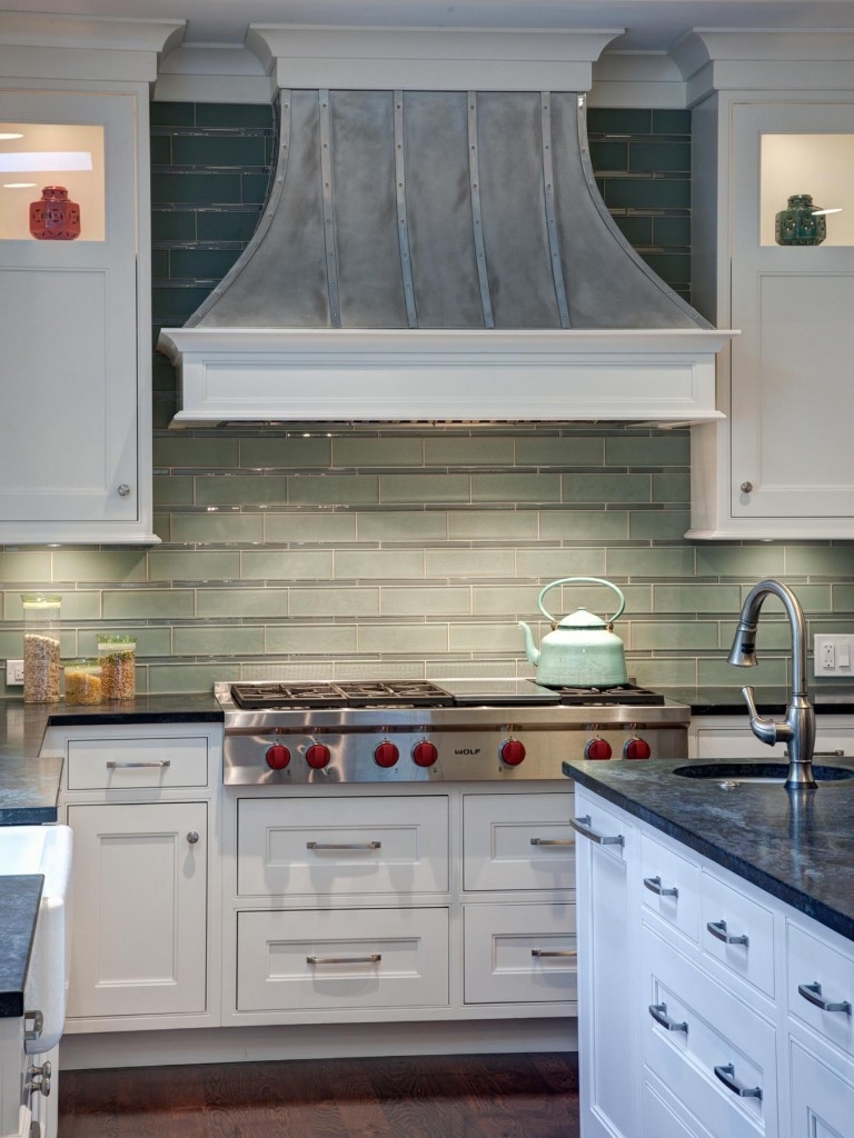 White Traditional Cottage Kitchen Design With A Twistd Cottage Kitchen Backsplashf - MDC
