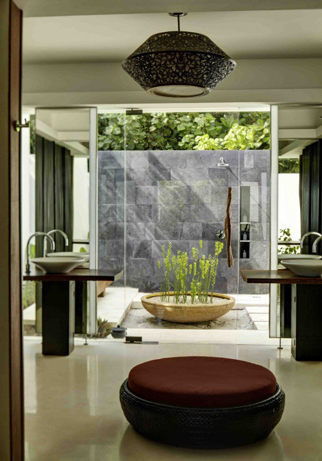 Natural Tropical Bathroom Design