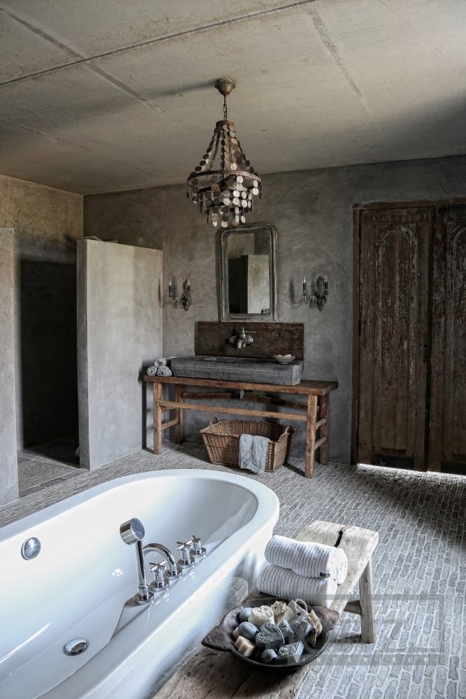 Rustic Farmhouse Bathroom Design