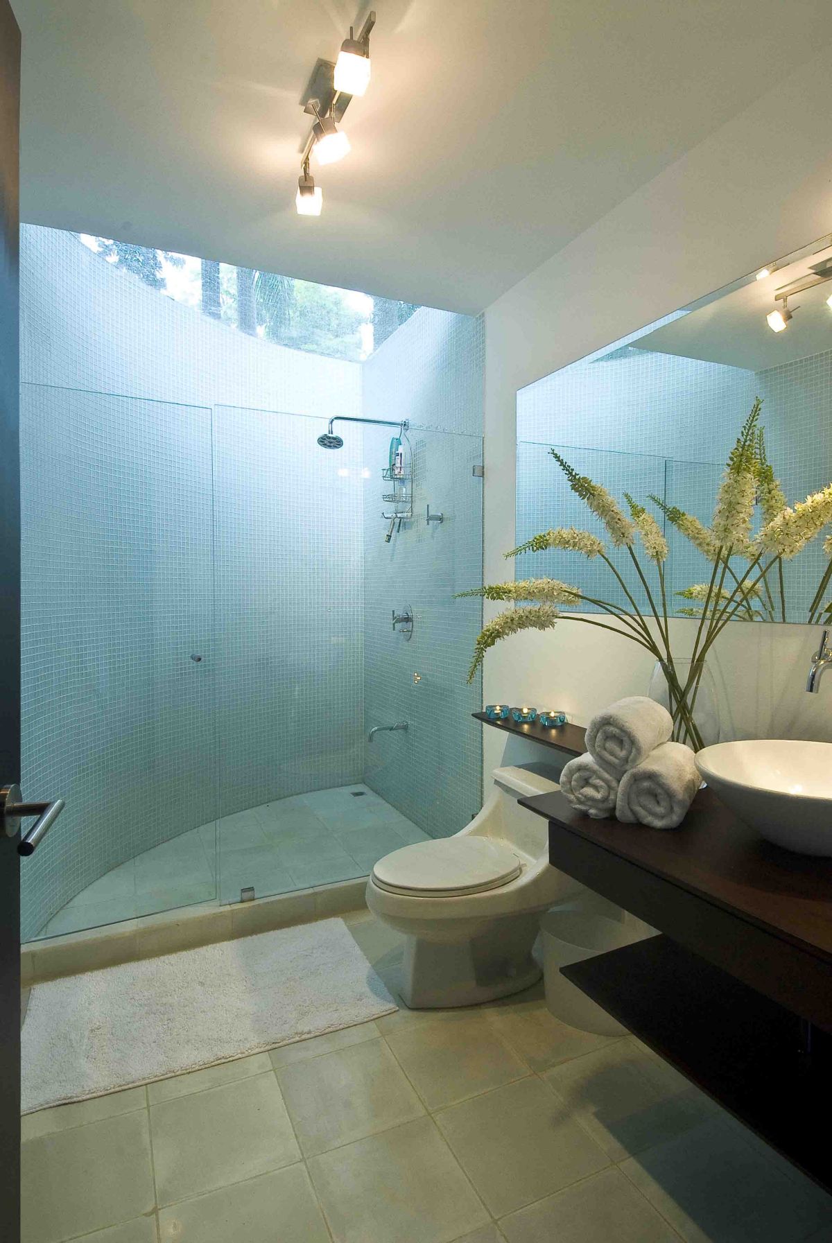 Unique Tropical Bathroom Design
