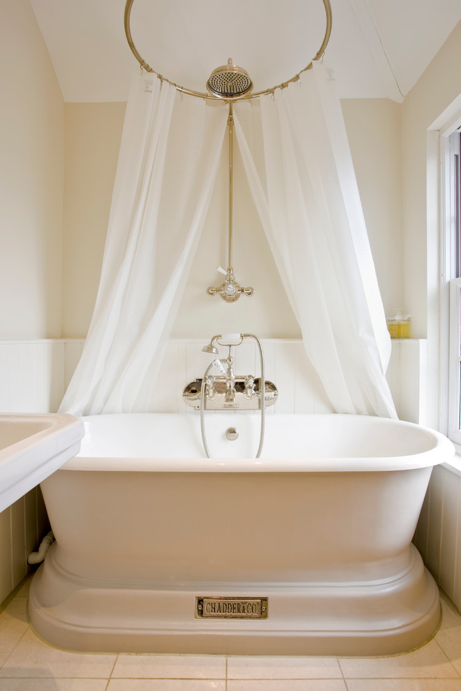 Victorian Bathroom Design With Circular Shower Curtain Bath Tub
