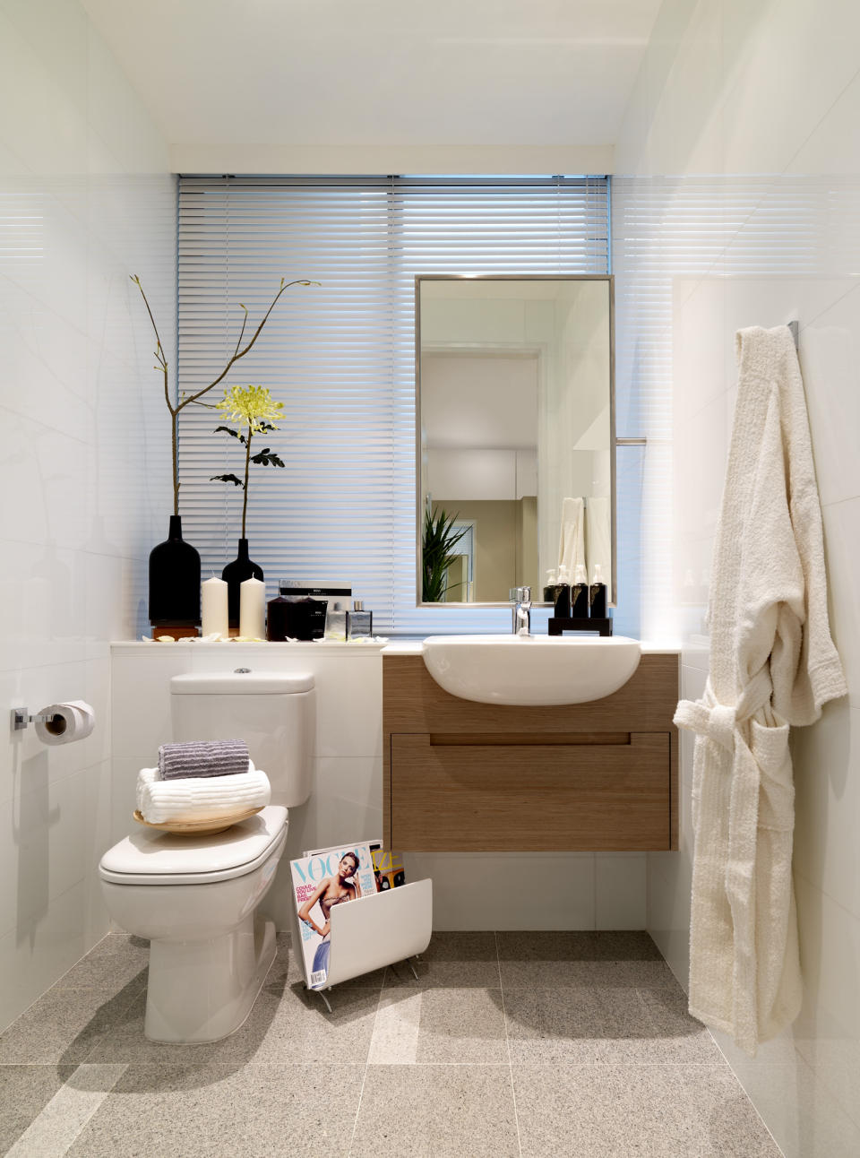 White Modern Small Bathroom Design