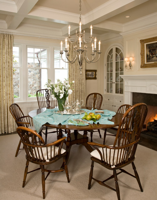 Colonial Beach Style Dining Room Design