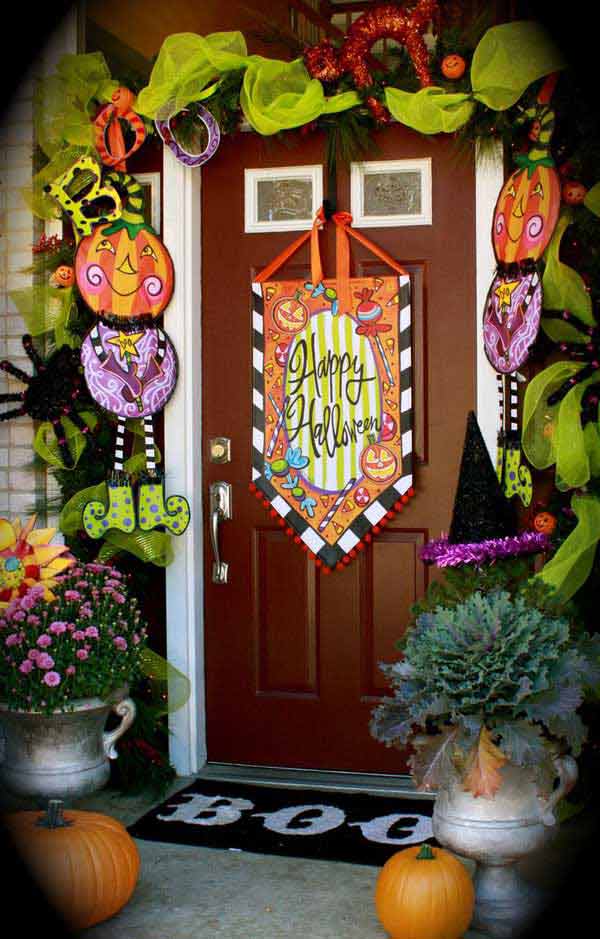 Cute Halloween Decoration Front Porch