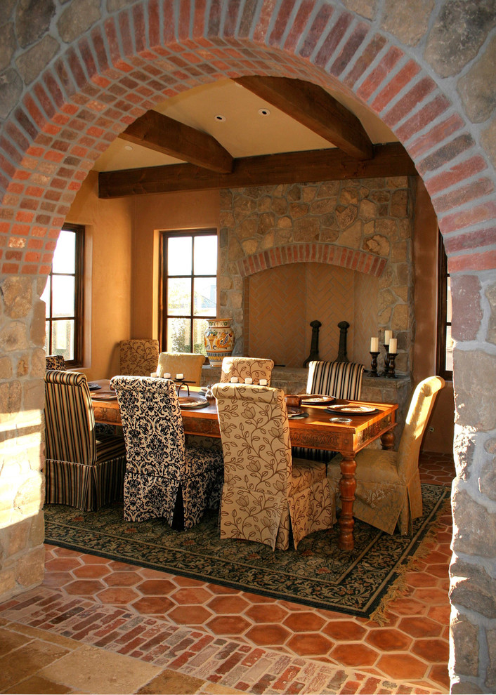 Elegant Mediterranean Dining Room Design