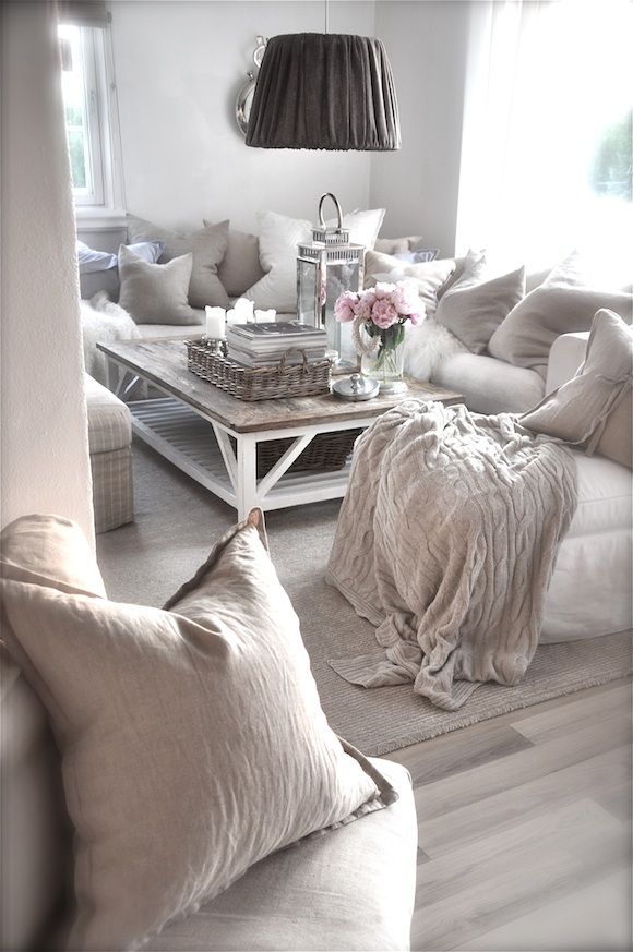 Enchanted Shabby-Chic Style Living Room Design