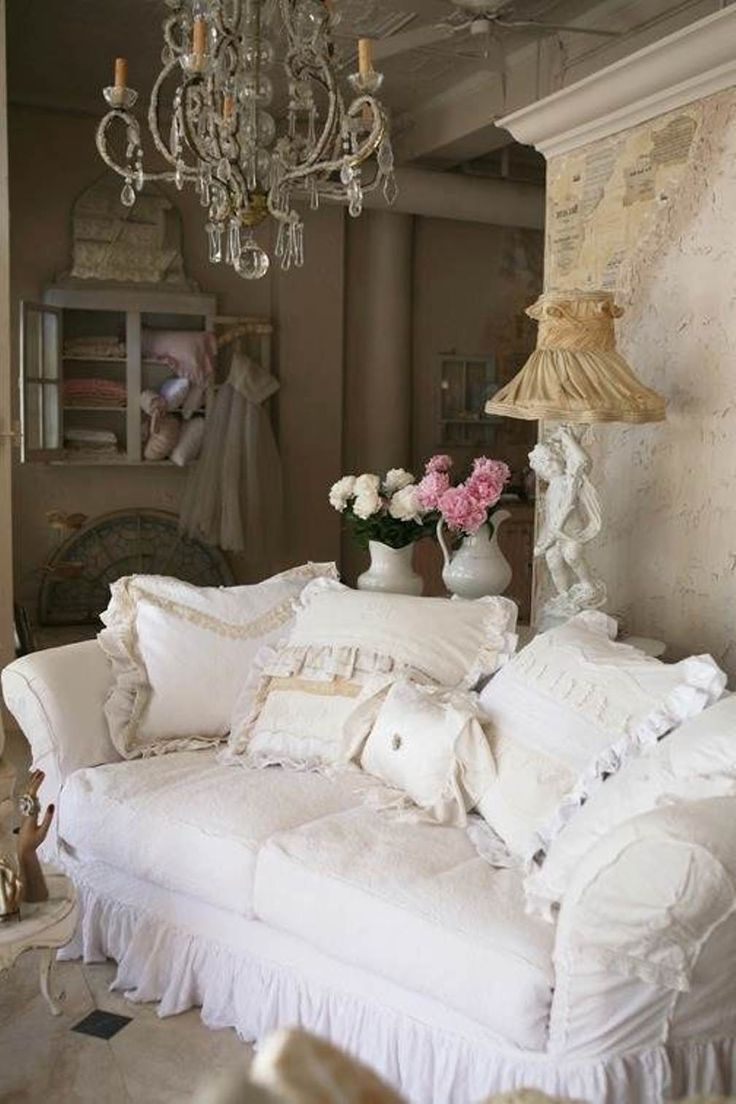 French Shabby-Chic Style Living Room Design
