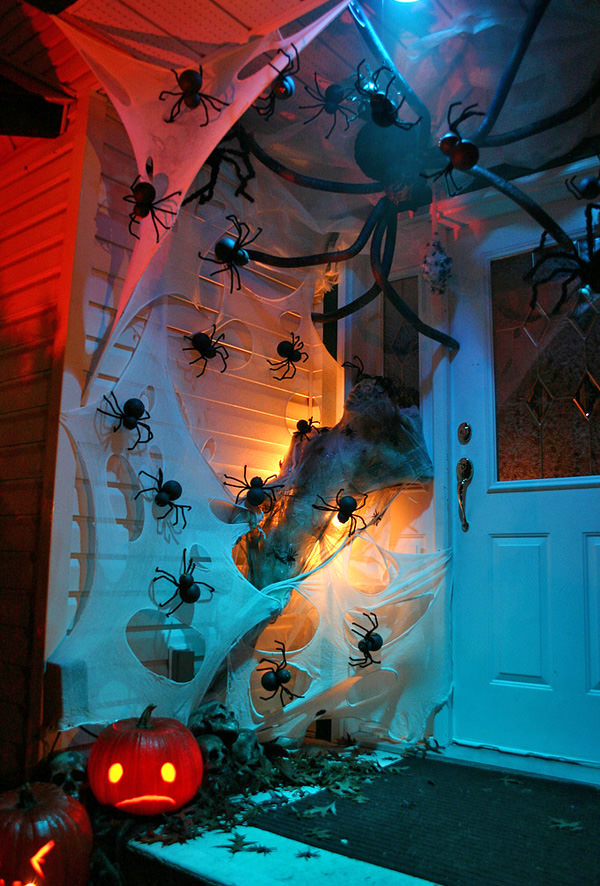 Front Porch Halloween Decorating