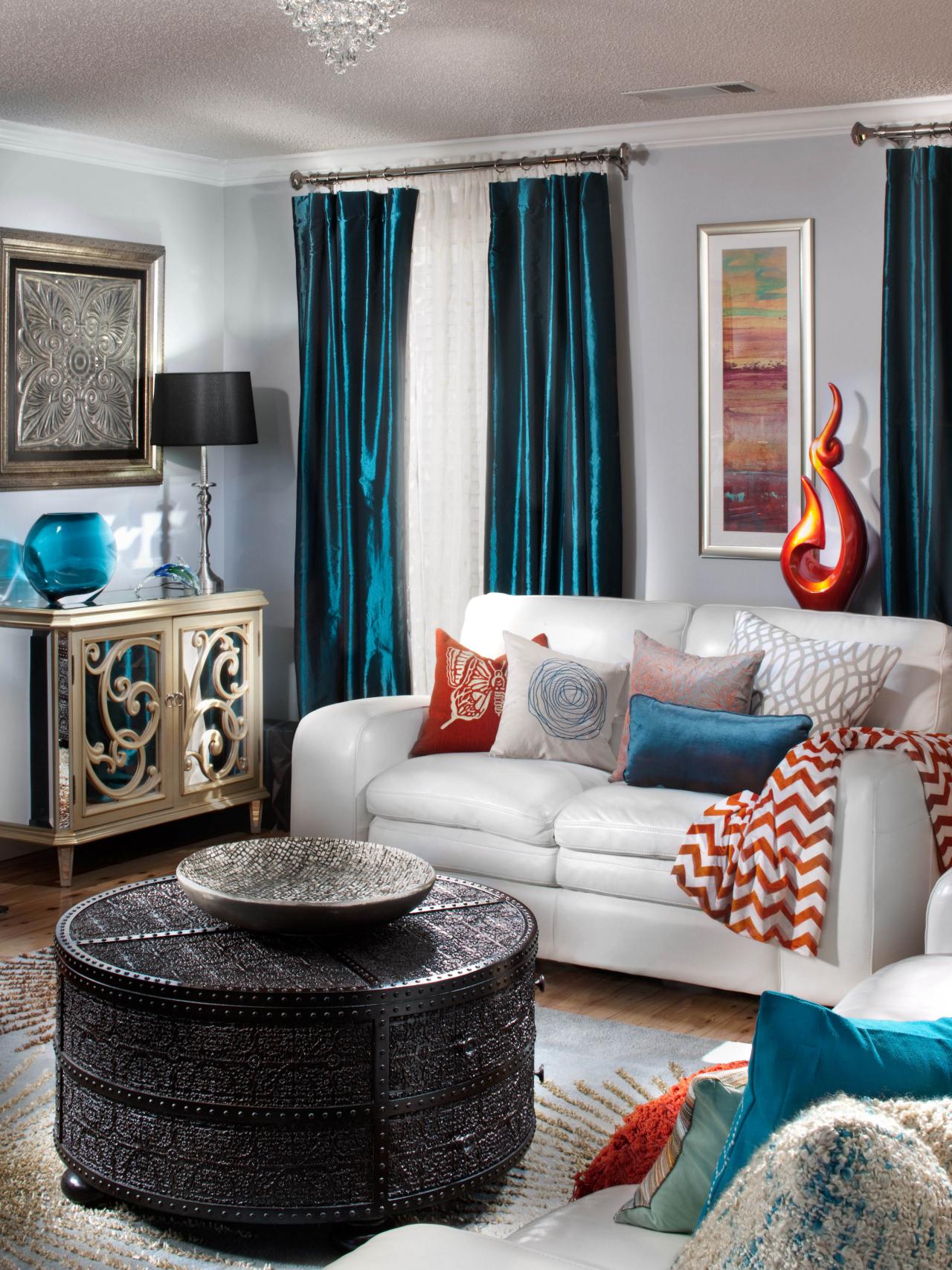 Glamorous Transitional Living Room Design