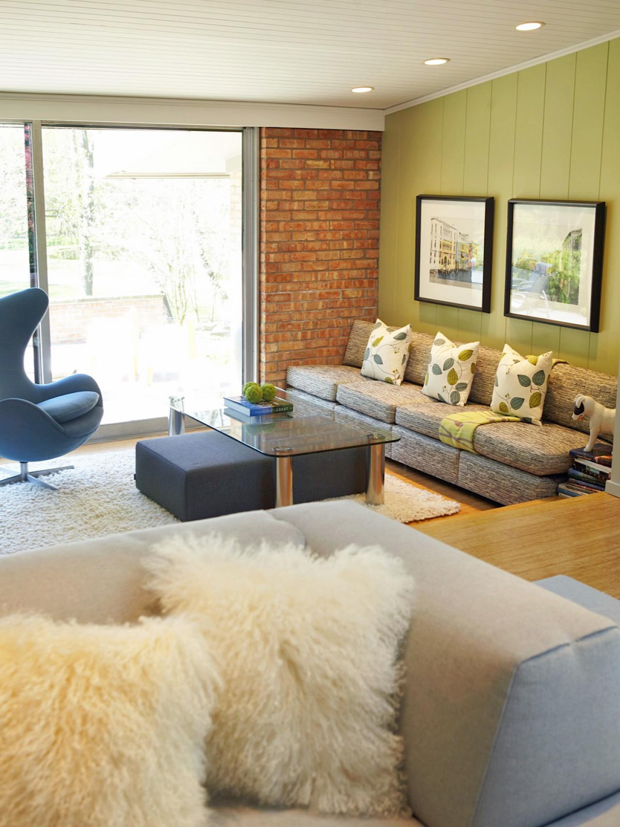 Green Midcentury Living Room Design