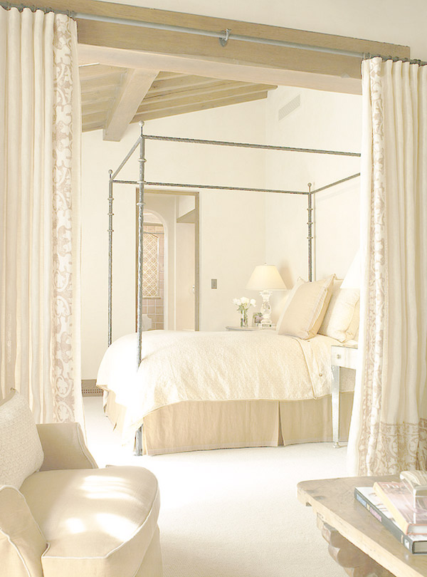 Luxurious Mediterranean Bedroom Design