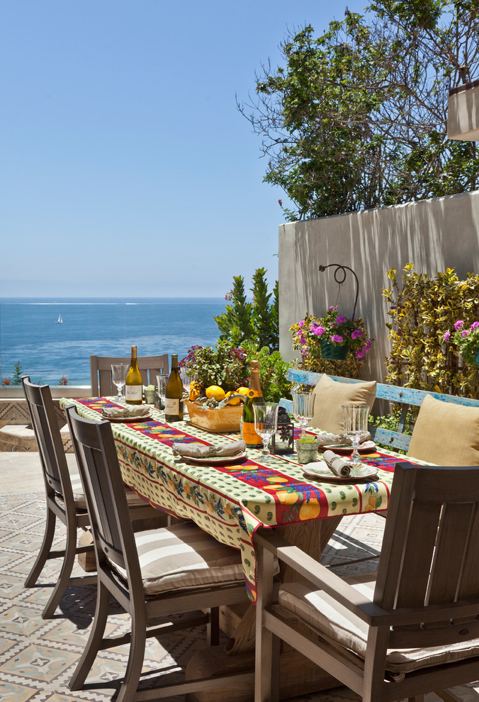 Outdoors Mediterranean Dining Room Design