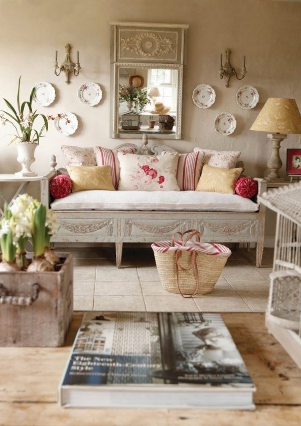 Romantic Shabby-Chic Style Living Room Design