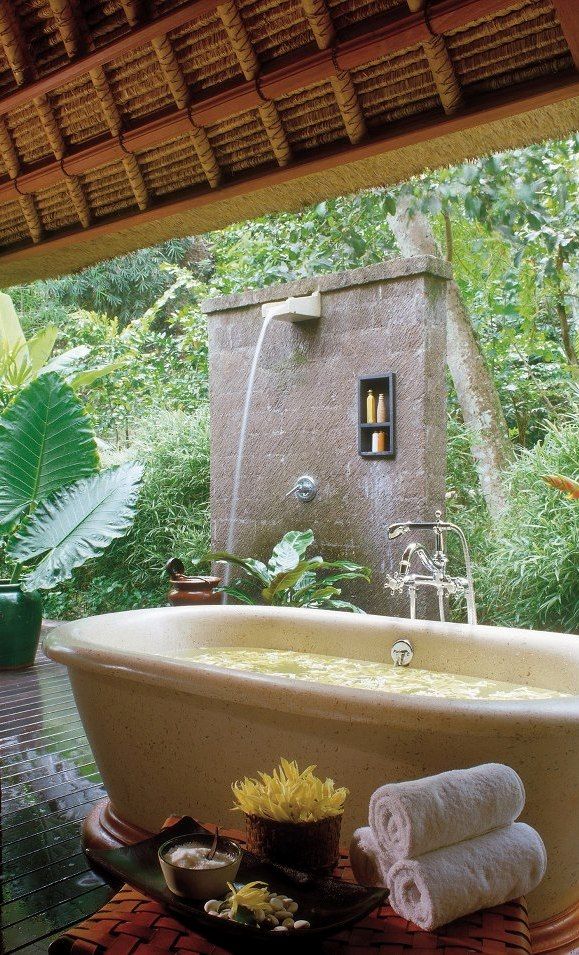 Scandinavian Jungle Honeymoon Bathroom Design