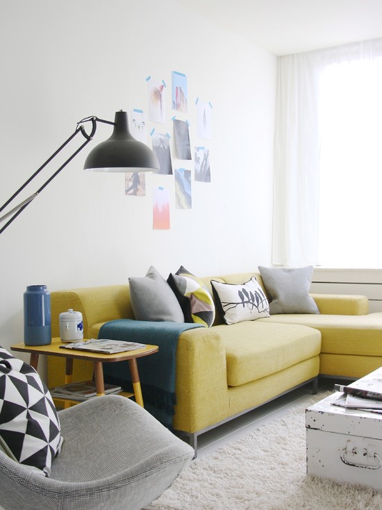 Scandinavian Living Room Design with Wall Art