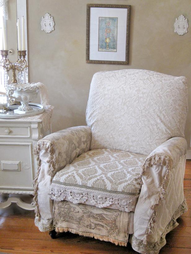 Shabby Chic Living Room Chair Decorating