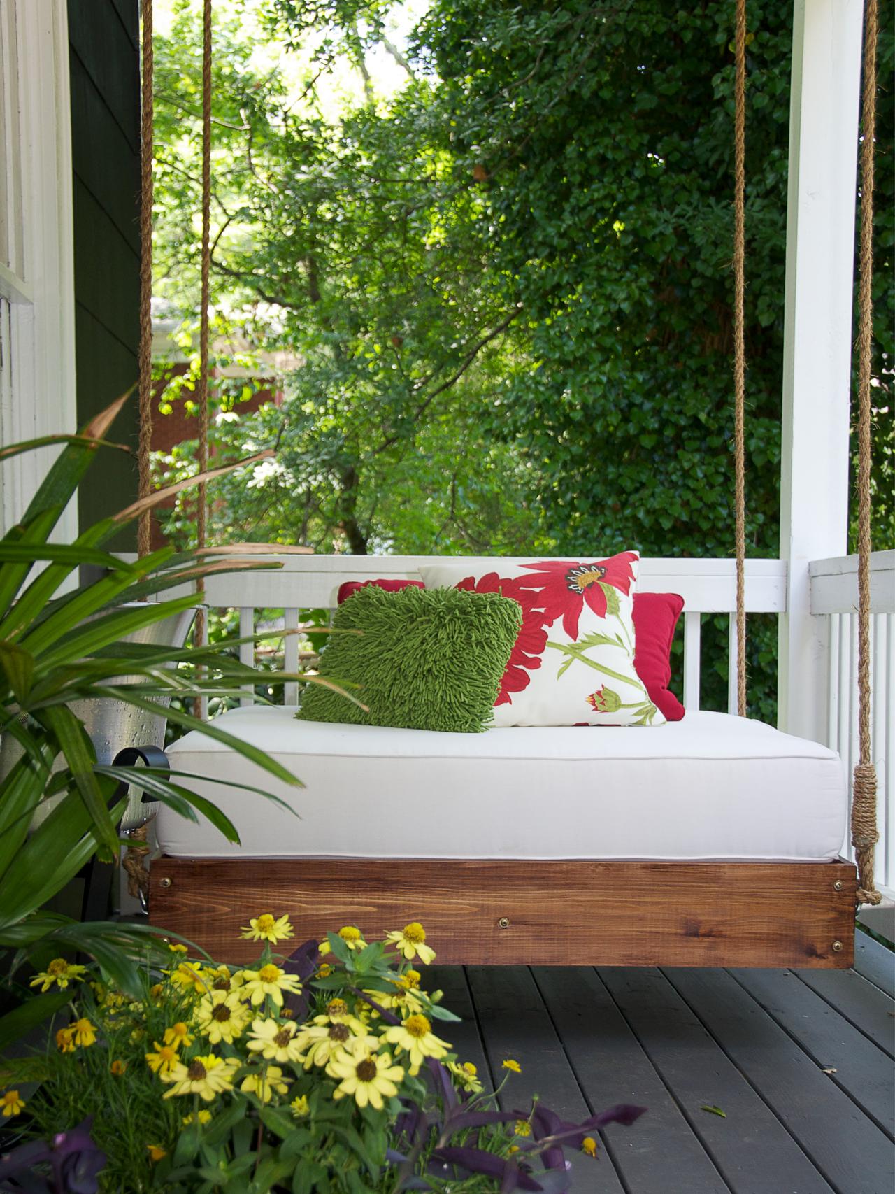 Shabby Chic Outdoor Decorating Ideas for Porches