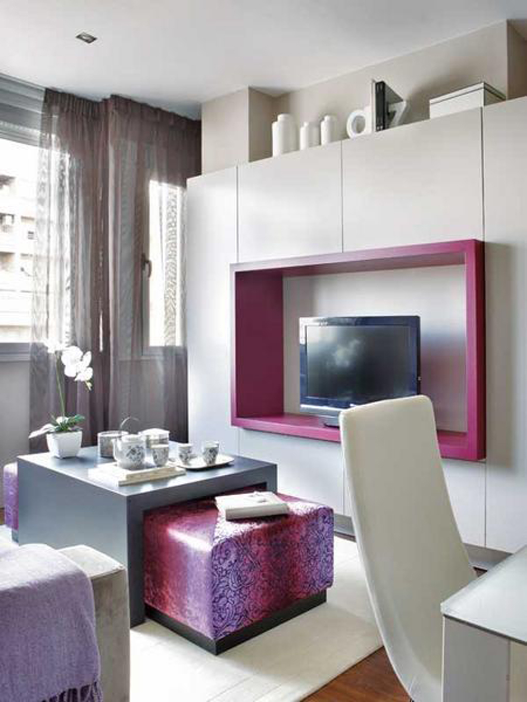 Small Apartment Modern Living Room Design