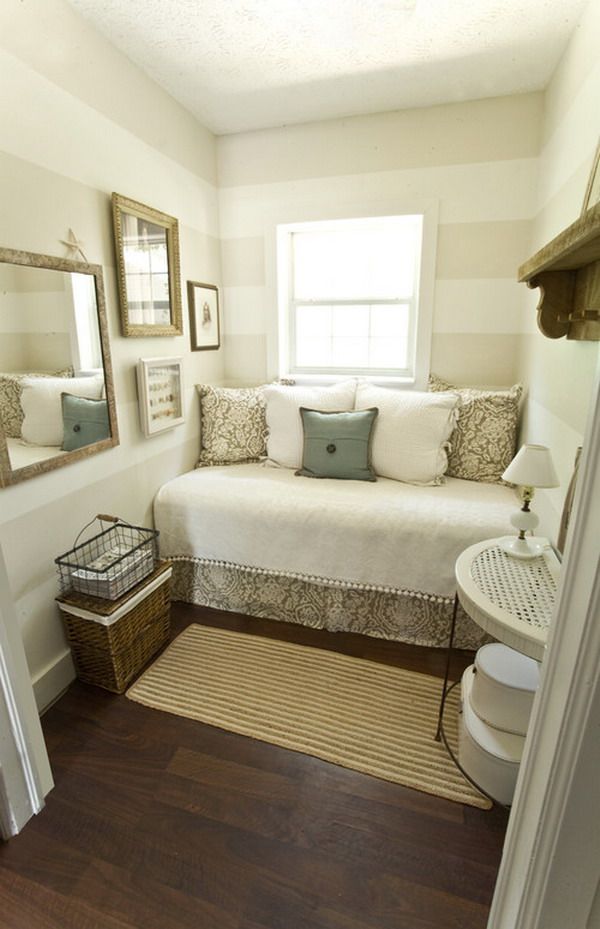 Small Traditional Bedroom Design