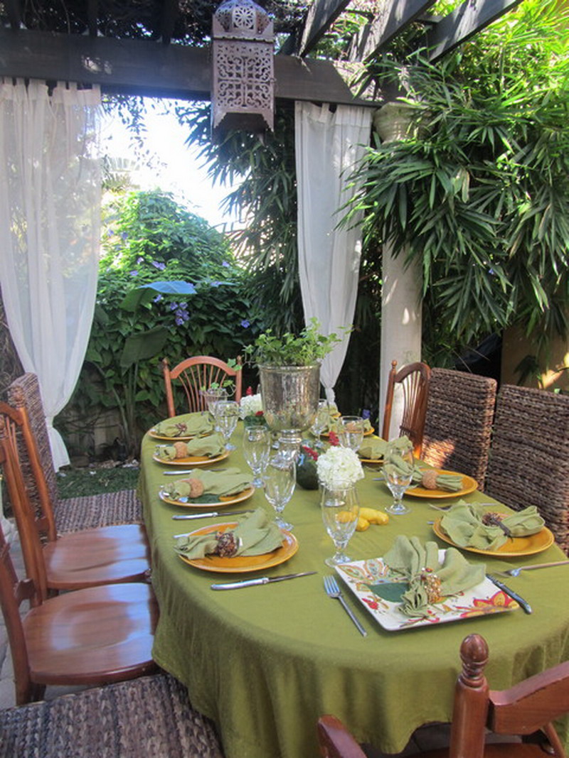 Tropical Outdoor Dining Design Ideas