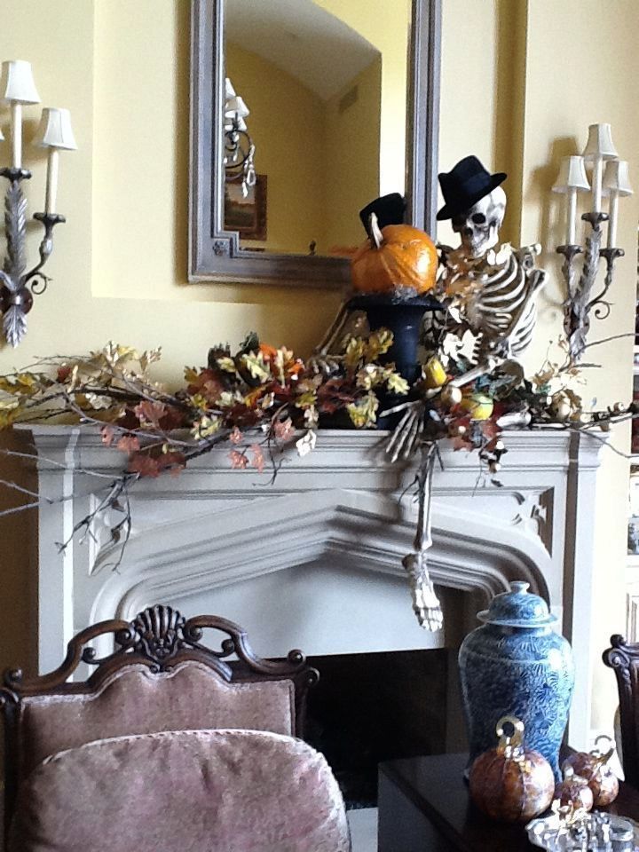 Amazing Mantel Halloween Decorations