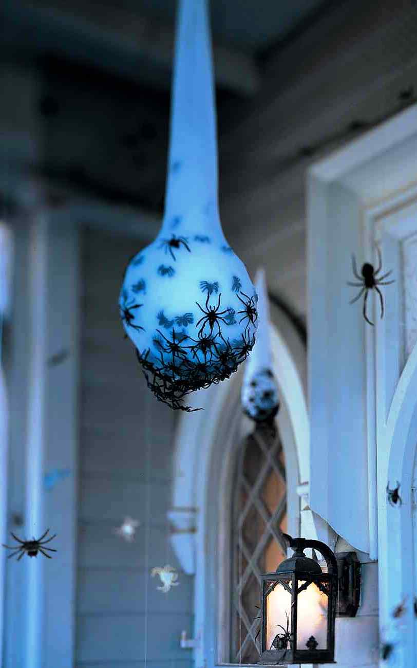 Clever Halloween Exterior Decorations