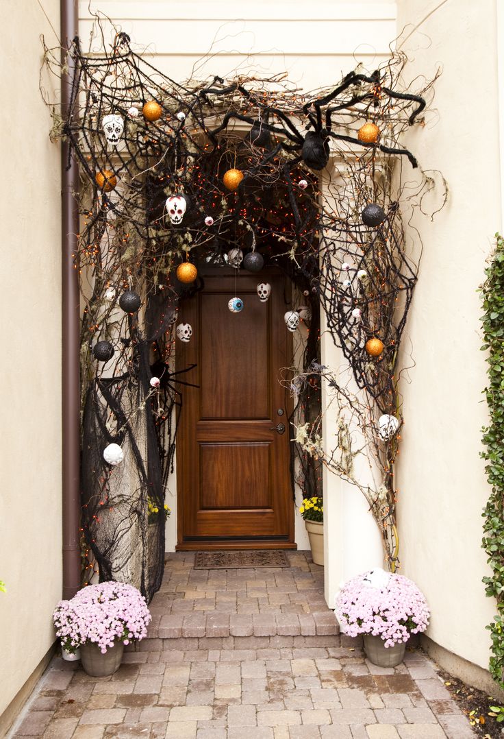 Cool Front Door Halloween Decoration Ideas 2016