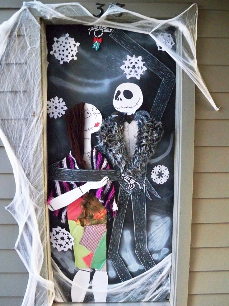 Cool Halloween front door decoration