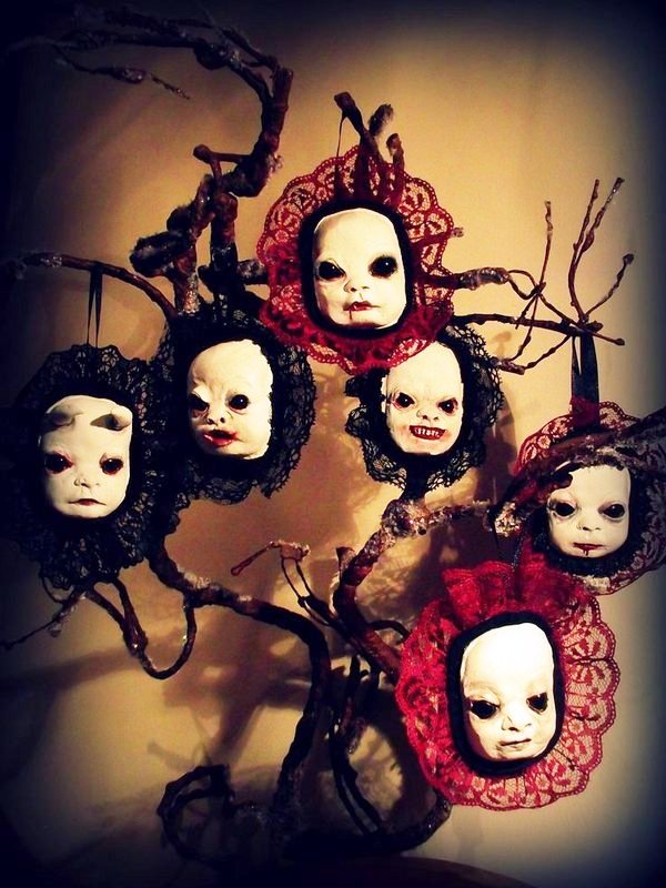 Creative Creepy Dolls Halloween Decorations