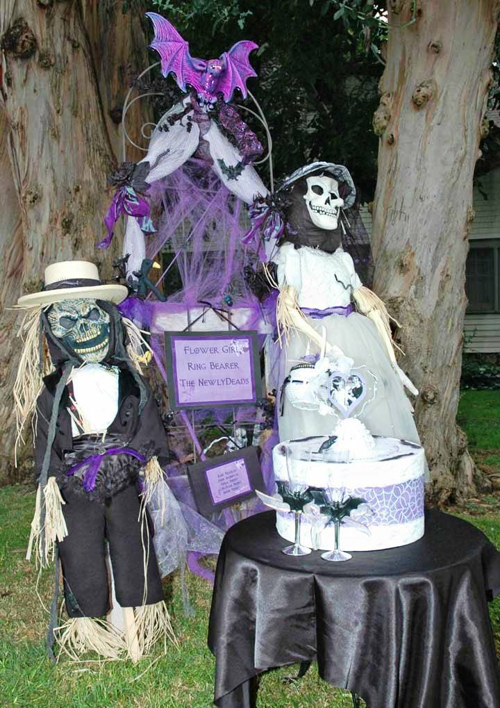 Creative Halloween Scarecrow Decorations