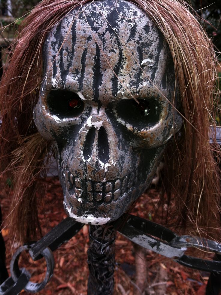 Creepy Halloween Skull Decorations