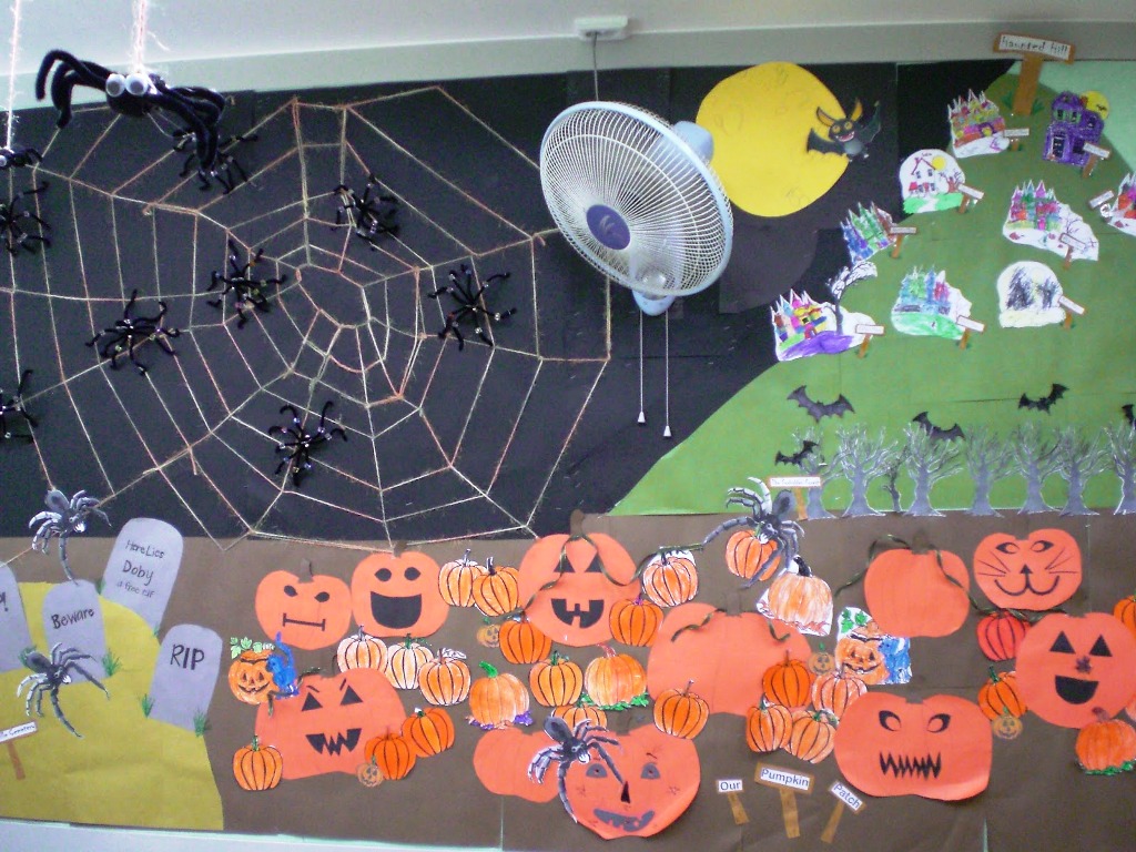 DIY Halloween Classroom decorations