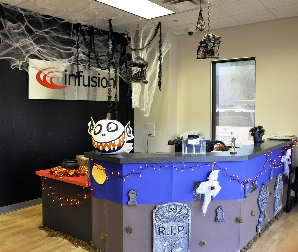 Decorate Your Work Desk for Halloween