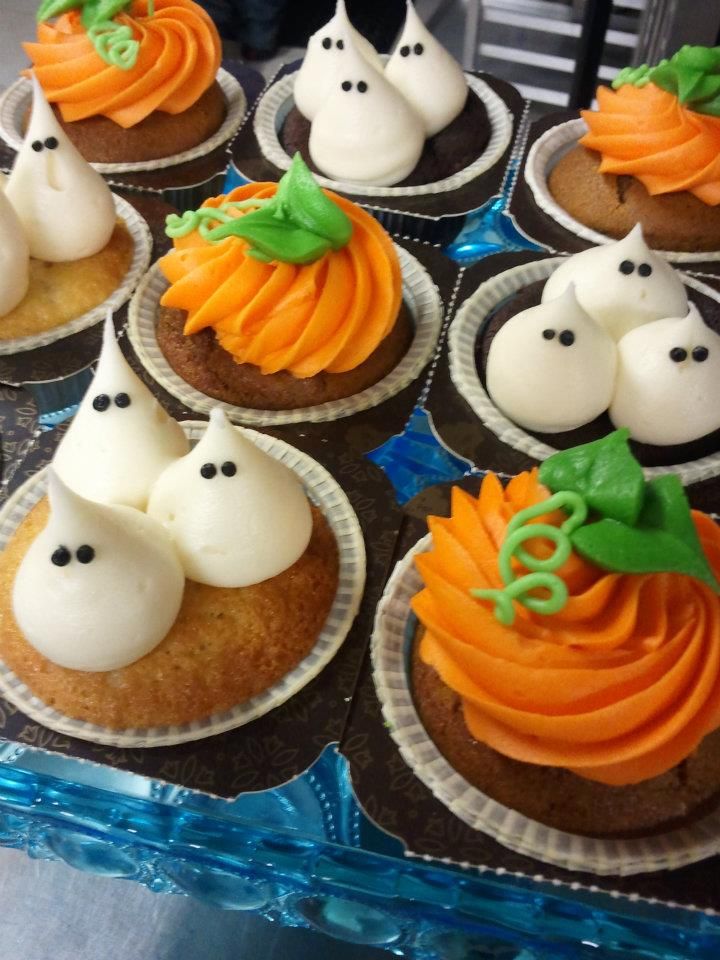 Easy Halloween Cupcake Decorating