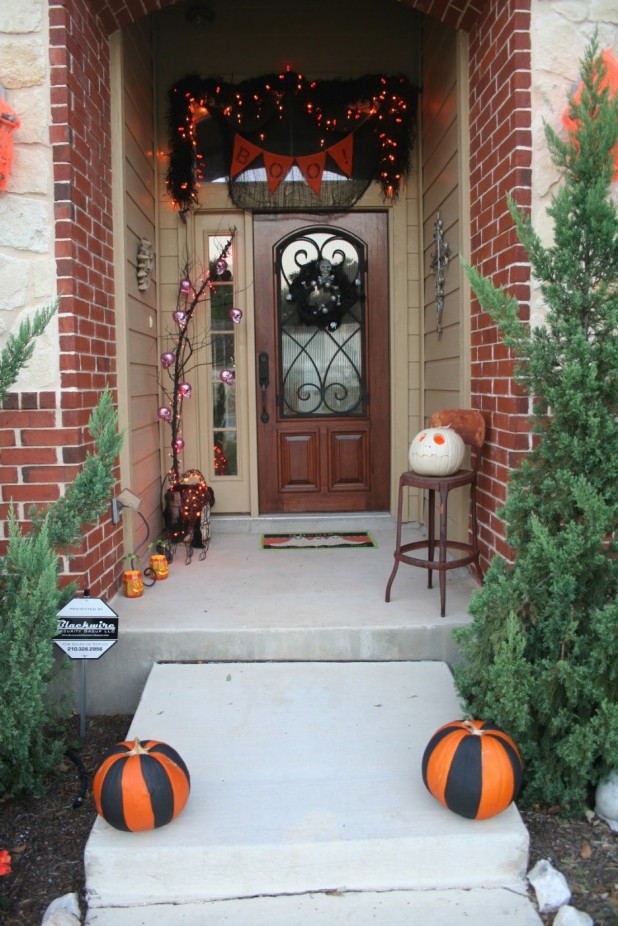 Easy Halloween Door Decorations