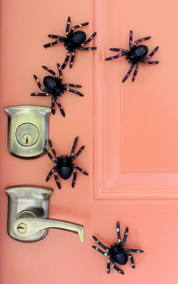 Easy To Make DIY Decorations For This Halloween