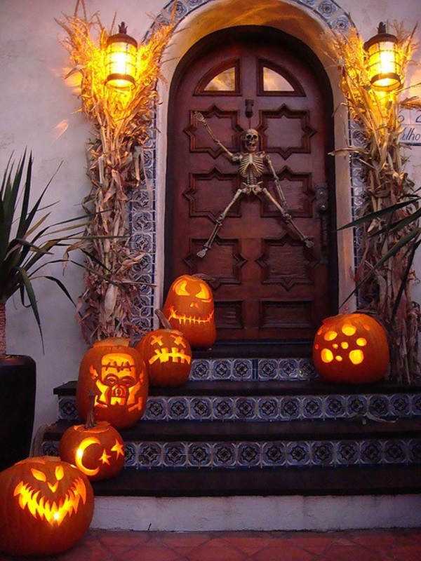 Front Entry Spooky Halloween Decorations