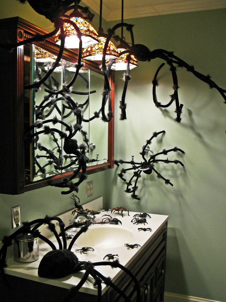 Funny Spider Bathroom Halloween Decorations