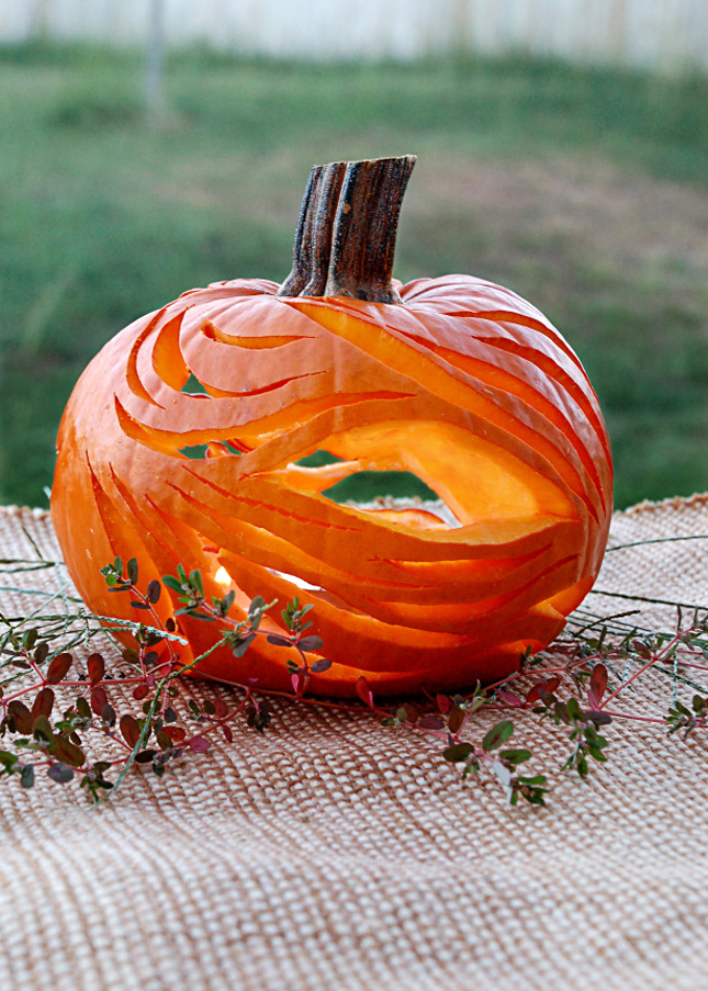 Simple Halloween Pumpkin Ideas with Simple Decor