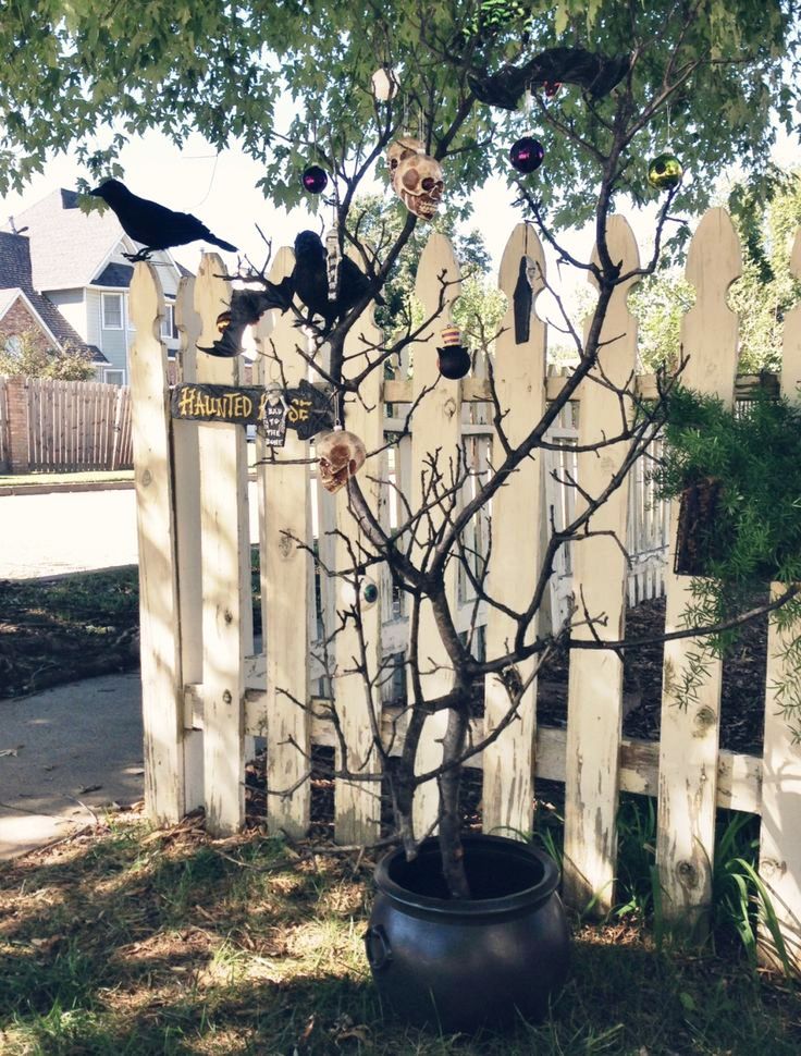 Halloween Tree Decorations with Crows