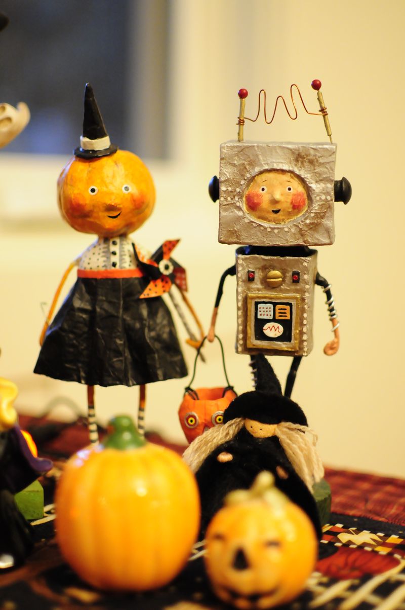 Happy Modern Halloween Decorations