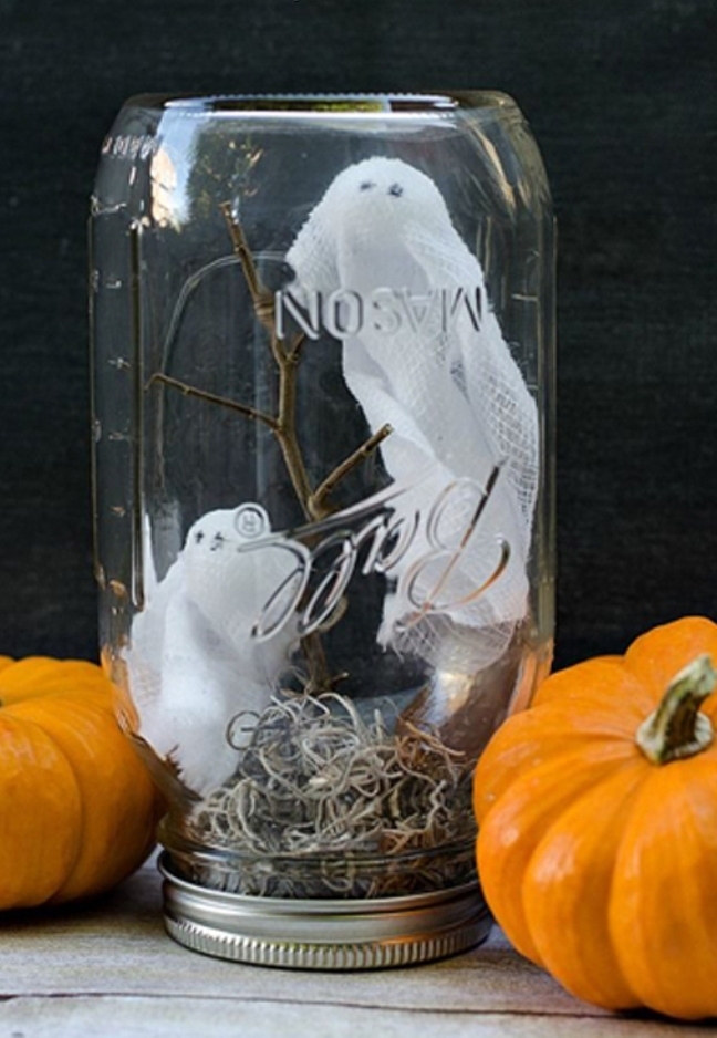 Mason Jar Halloween Decorations