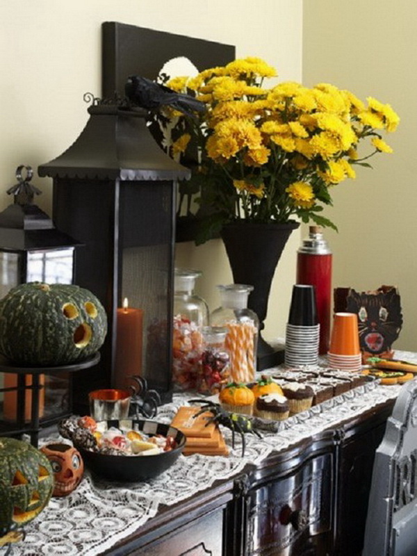 Modern Halloween Table Decorations