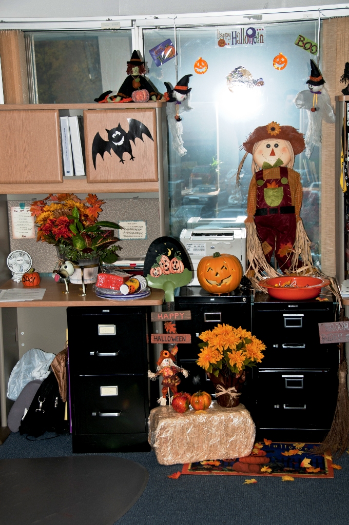 Office Cubicle Halloween Decorations