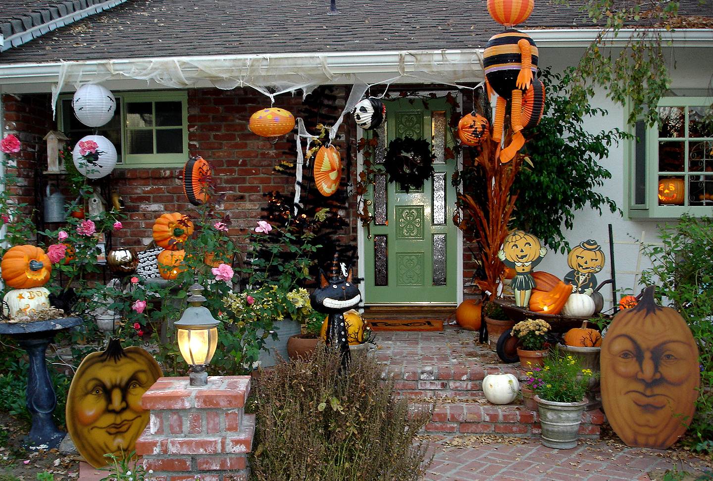 Outdoor Halloween Decorations