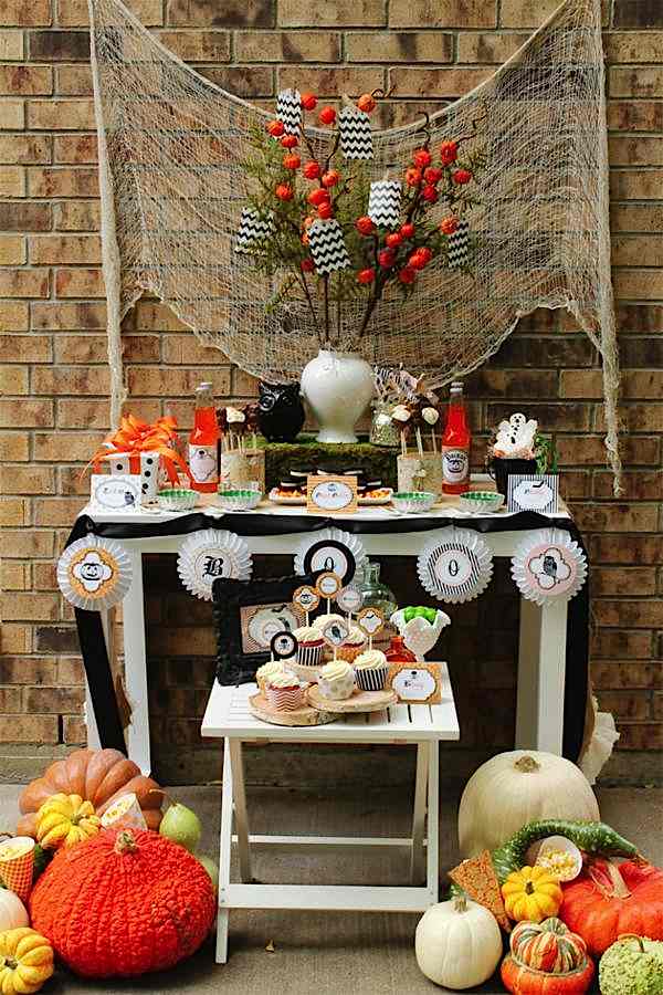 Rustic Halloween Party Decorations