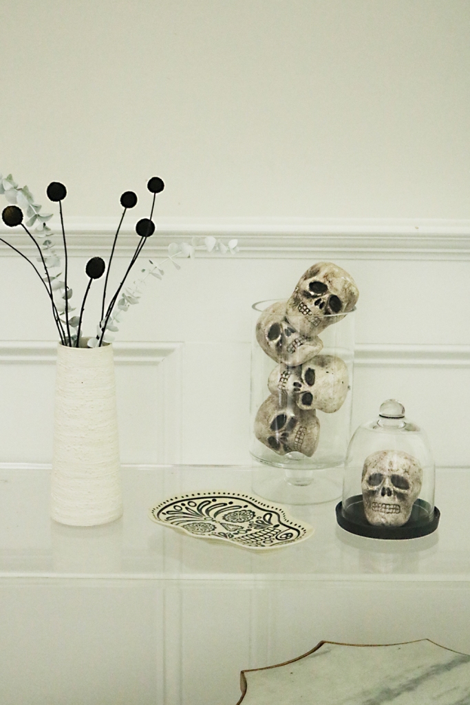 Simple and easy modern halloween decorations