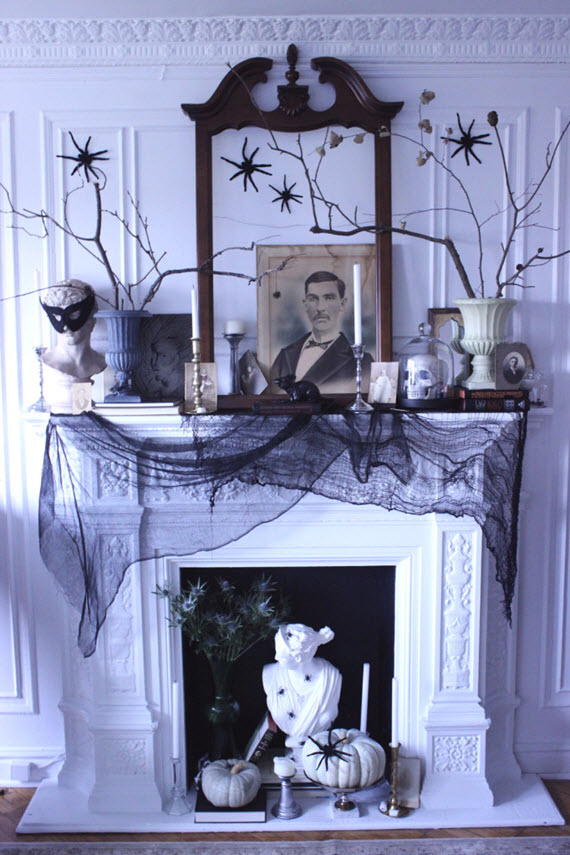Spooky Mantel Halloween Decorations Ideas