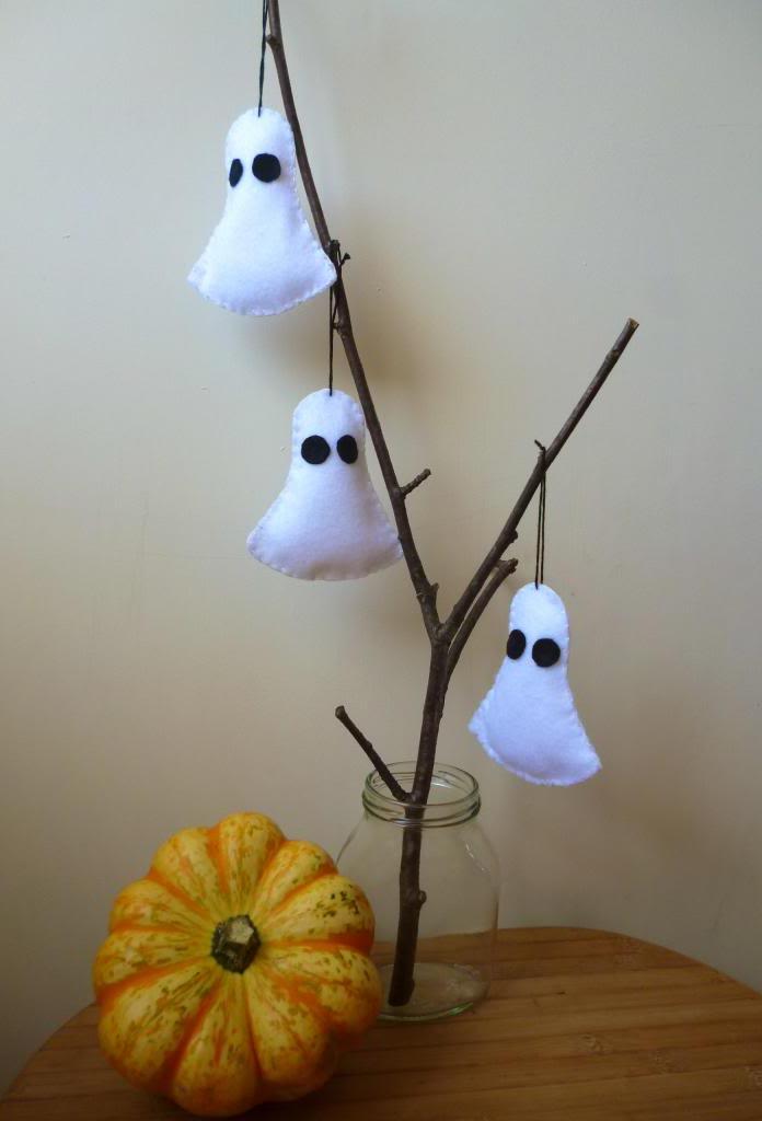 cute ghostie tree Halloween Decorations
